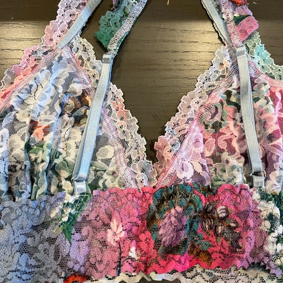 Hanky Panky X Cynthia Rowley Triangle Lace Bralette - Picture 11 of 15